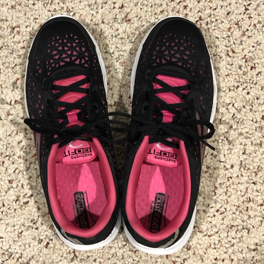 Skechers Go Fit women’s size 8 black and pink shoes. - Picture 4 of 10